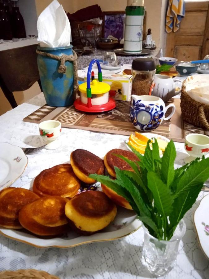 Guest House Meri Poppins Dedoplis Tskaro Экстерьер фото
